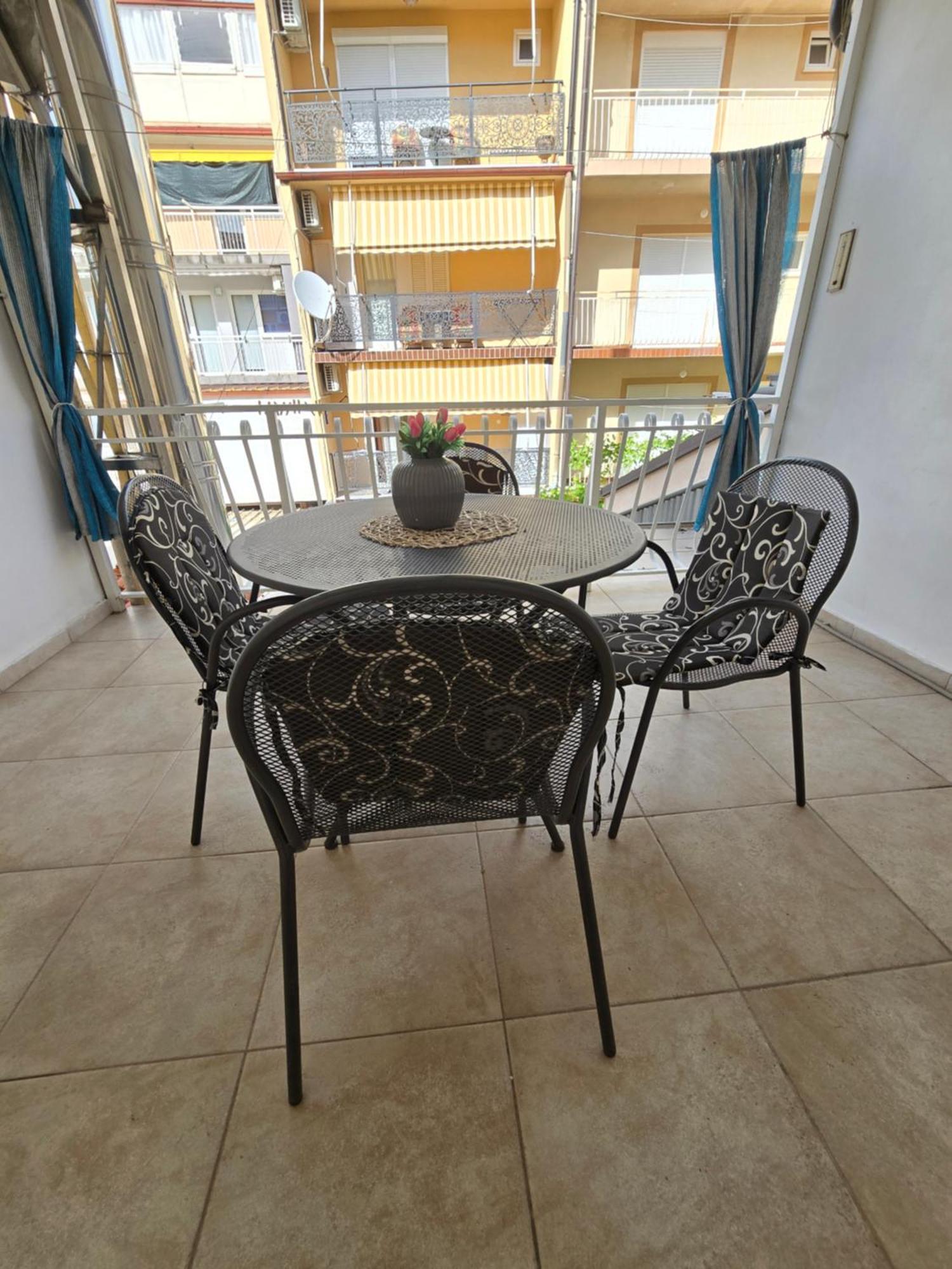 Apartman Prvi Red Do Mora Crikvenica Exterior foto