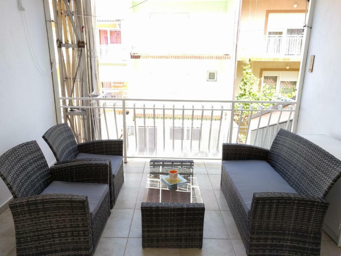 Apartman Prvi Red Do Mora Crikvenica Exterior foto